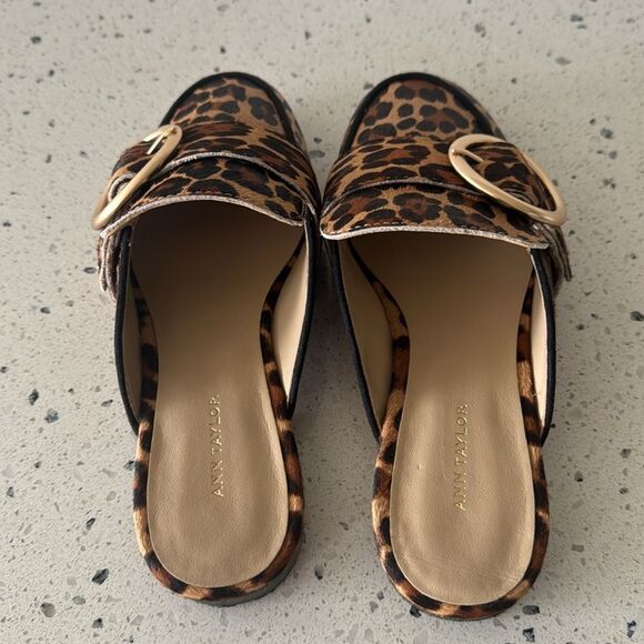 Ann Taylor Mules Flat Leopard Print Calf Hair Women's Size 5.5 Slip On Shoes EUC - Picture 4 of 12